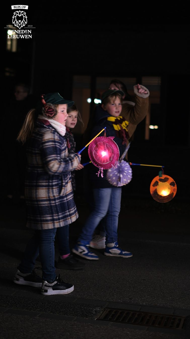 Lampionnenoptocht7