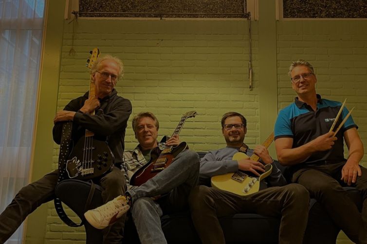 Banner Tweestromeland openluchtconcert